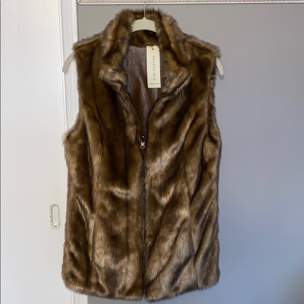 Reversible vest